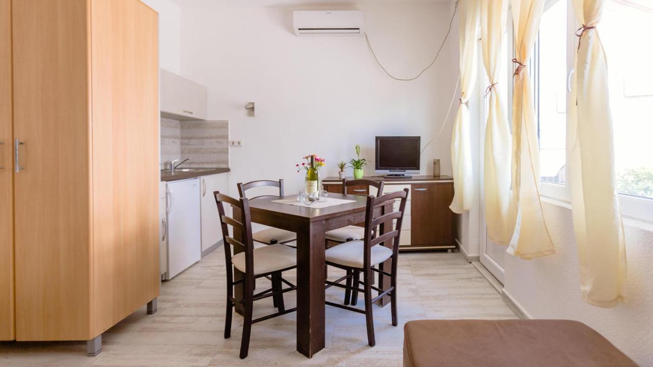 Belane Apartments Teodo Esterno foto